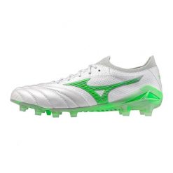 Buty piłkarskie męskie Mizuno Morelia Neo Iv Japan Fg. Białe buty sportowe męskie Mizuno, z materiału, bez zapięcia, do piłki nożnej. W wyprzedaży za 954.50 zł.