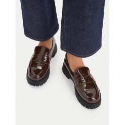 Loafersy MEXX. Brązowe mokasyny damskie Mexx. Za 359.99 zł.