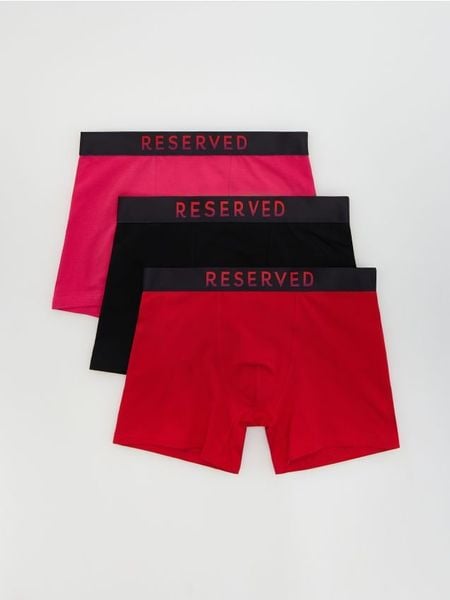 3 pack bokserek Long - czerwony. Czerwone bokserki męskie Reserved, l, bez wzorów. W wyprzedaży za 55.99 zł.
