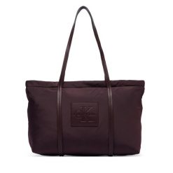 Torebka Calvin Klein. Czerwone torebki do ręki damskie Calvin Klein, bez wzorów, bez dodatków. Za 449.99 zł.