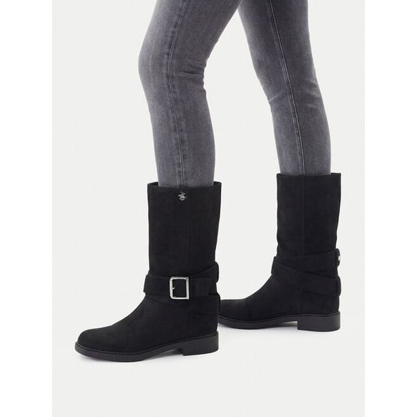 Kozaki Beverly Hills Polo Club. Czarne kozaki damskie Beverly Hills Polo Club, bez obcasa, na płaskiej podeszwie. Za 349.99 zł.