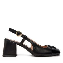 Sandały LOVE MOSCHINO. Czarne sandały damskie Love Moschino, bez wzorów, bez obcasa, na słupku, bez zapięcia. Za 599.99 zł.