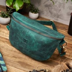 Zestaw prezentowy ZUP-56-GR saszetka nerka damska T-36-GR portfel damski skórzany T-05-GR. Portfele damskie Paolo Peruzzi, bez wzorów. Za 325.64 zł.