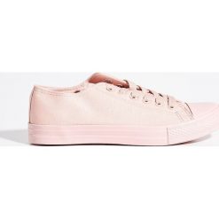 Trampki - Różowy. Trampki i tenisówki damskie marki Sinsay. Za 39.99 zł.