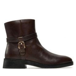 Botki Geox. Brązowe botki damskie Geox, bez obcasa, na płaskiej podeszwie, bez zapięcia. Za 759.99 zł.