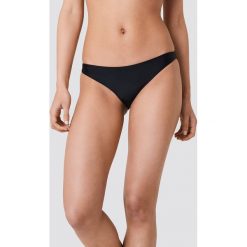 NA-KD Swimwear Dół bikini z niskim stanem - Black. Bikini damskie marki NA-KD Swimwear. W wyprzedaży za 20.47 zł.