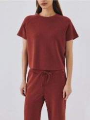 T-shirt regular z dodatkiem modalu - miedziany. Brązowe t-shirty damskie Reserved, l, bez wzorów, z dzianiny, bez kołnierzyka. W wyprzedaży za 45.99 zł.