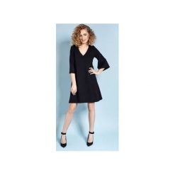 Eteryczna Lisa - sukienka - czarna. Czarne sukienki damskie Madnezz, eleganckie, dekolt w kształcie v. Za 229.00 zł.