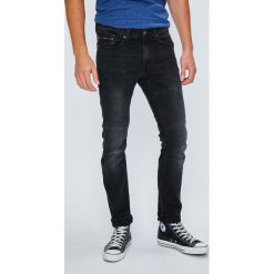 Mustang - Jeansy Biker Denim. Szare jeansy męskie Mustang. W wyprzedaży za 219.90 zł.