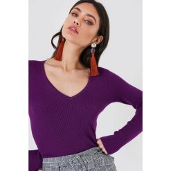 NA-KD Sweter basic w prążki - Purple. Swetry damskie marki Camel Active. W wyprzedaży za 60.97 zł.