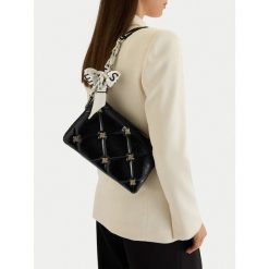 Torebka Nine West. Czarne torebki do ręki damskie Nine West, bez wzorów, klasyczne, bez dodatków. Za 279.99 zł.