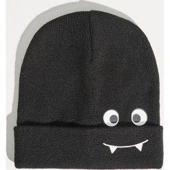 Czapka typu beanie - Czarny. Czarne czapki i kapelusze damskie Sinsay. Za 19.99 zł.