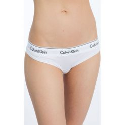 Calvin Klein Underwear - Stringi. Szare stringi damskie Calvin Klein Underwear, z bawełny. Za 69.90 zł.