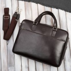 Męska torba skórzana na dokumenty brązowa Paolo Peruzzi T-145-BR. Brązowe torby na laptopa męskie z aplikacjami, ze skóry. Za 439.00 zł.