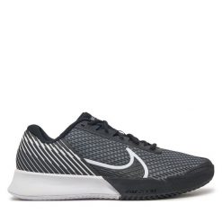 Buty do tenisa Nike. Czarne buty sportowe męskie Nike, bez zapięcia, tenisowe. Za 439.99 zł.
