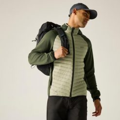 Kurtka męska hybrydowa Andreson. Zielone kurtki sportowe męskie Regatta, m, bez wzorów, z puchu, trekkingowe. W wyprzedaży za 229.99 zł.