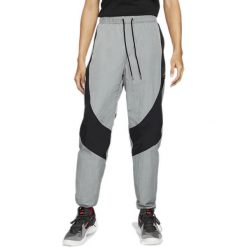 Spodnie męskie nike air jordan flight suit pants smoke grey. Czarne spodnie sportowe męskie Nike, m, bez wzorów, do biegania. Za 379.00 zł.