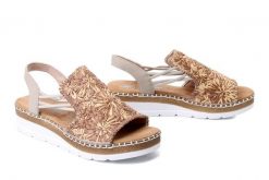 RIEKER V1268-64 beige, sandały damskie. Brązowe sandały damskie Rieker, bez wzorów, bez obcasa, na koturnie, bez zapięcia. Za 263.92 zł.