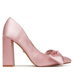 Czółenka DeeZee. Czerwone czółenka damskie DeeZee, bez wzorów, bez obcasa, bez zapięcia. Za 139.99 zł.