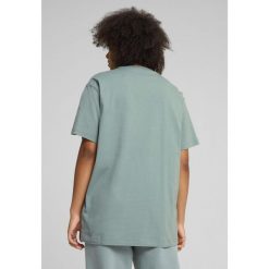 Koszulka unisex Essentials Elevated PUMA Green Moon. Zielone koszulki sportowe damskie Puma, xs, bez wzorów, z materiału, bez kołnierzyka, bez ramiączek. Za 109.00 zł.