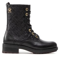 Botki Tommy Hilfiger. Czarne botki damskie Tommy Hilfiger, bez obcasa, na płaskiej podeszwie, bez zapięcia. Za 849.99 zł.