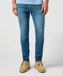 MESKIE SPODNIE WRANGLER BRYSON COWBOY HAZE 112362428. Jeansy męskie Wrangler, l, bez wzorów, z jeansu. Za 219.99 zł.