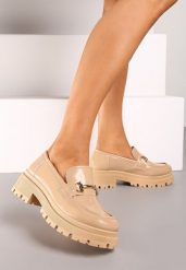 Ciemnobeżowe Mokasyny Lakierowane na Platformie Ozdobione Klamrą Sailaya. Brązowe mokasyny damskie Renee, z jeansu, eleganckie. Za 89.99 zł.