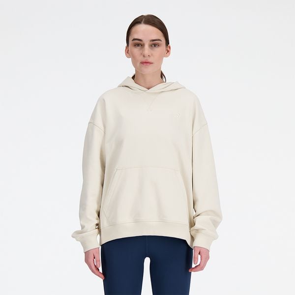 Bluza damska New Balance WT41537LIN – beżowa. Brązowe bluzy damskie New Balance, m, bez wzorów, z bawełny, bez kaptura. Za 399.99 zł.