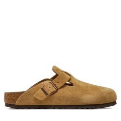 Klapki Birkenstock. Brązowe klapki damskie Birkenstock, bez wzorów, bez obcasa. Za 519.99 zł.