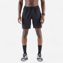 Spodenki do biegania męskie Kiprun Run 500 Dry. Czarne krótkie spodenki sportowe męskie KIPRUN, m, bez wzorów, z elastanu, do biegania. Za 59.99 zł.