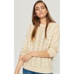 Sweter z ćwiekami - Beżowy. Swetry damskie marki Sinsay. Za 79.99 zł.
