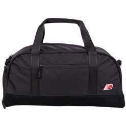 Torba New Balance LAB51504BK – czarna. Czarne torby sportowe męskie New Balance, bez wzorów, z materiału. Za 449.99 zł.