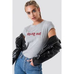 NA-KD T-shirt Make Out - Grey. T-shirty damskie marki NA-KD. W wyprzedaży za 20.47 zł.