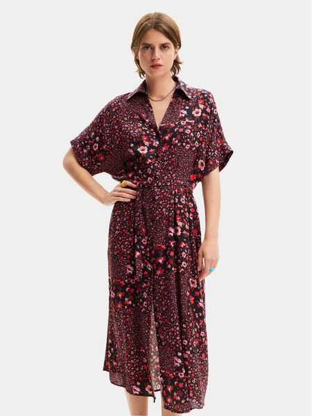 Desigual Sukienka koszulowa Candela 24SWVW41 Czarny Loose Fit. Czarne sukienki damskie Desigual, s, bez wzorów, z wiskozy, bez kołnierzyka, bez ramiączek, koszulowe. Za 319.99 zł.