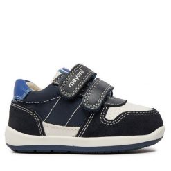 Sneakersy Mayoral. Niebieskie półbuty chłopięce Mayoral, bez wzorów, bez zapięcia. Za 229.99 zł.