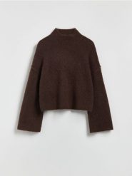 Sweter z golfem - ciemnobrązowy. Brązowe swetry damskie Reserved, l, bez wzorów, z dzianiny, bez kołnierzyka, bez ramiączek, bez kaptura. Za 159.99 zł.