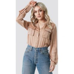 NA-KD Satynowa koszula z kieszeniami - Beige. Koszule damskie marki NA-KD. Za 121.95 zł.