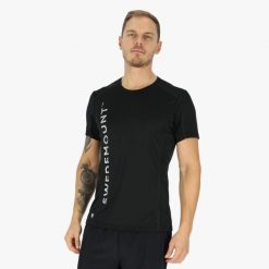 Koszulka treningowa męska Swedemount Training Logo Tee szybkoschnąca. Czarne koszulki sportowe męskie SWEDEMOUNT, m, bez wzorów, z materiału, bez kołnierzyka, bez ramiączek, do biegania. Za 89.99 zł.