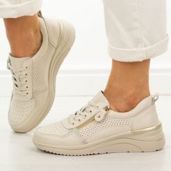 Beżowe skórzane sneakersy damskie Cambell 40337. Brązowe obuwie sportowe damskie Cambell, bez wzorów, z dresówki. Za 239.00 zł.