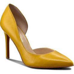 Szpilki SOLO FEMME - 34278-63-G17/000-04-0 Żółty. Szpilki damskie Solo Femme, ze skóry. W wyprzedaży za 199.00 zł.