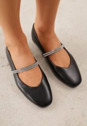 Czarne Wsuwane Balerinki z Ozdobnym Paskiem z Cyrkoniami Rola. Czarne baleriny damskie Born2be, z aplikacjami, eleganckie, bez obcasa. Za 49.99 zł.