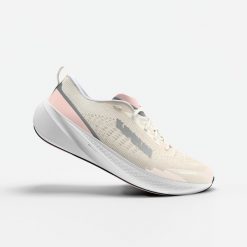 Buty do biegania damskie Kiprun Kipcore. Białe obuwie sportowe damskie KIPRUN, bez wzorów, do biegania. Za 299.99 zł.