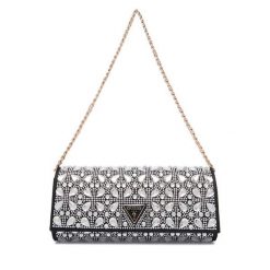 Torebka Guess. Szare kopertówki damskie Guess, z aplikacjami, bez dodatków. Za 719.99 zł.