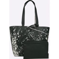 Calvin Klein - Torebka Inside Out Med Shopper Splash. Torby na ramię damskie marki Calvin Klein. W wyprzedaży za 479.90 zł.