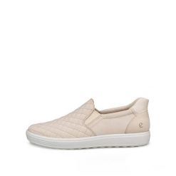 Buty sportowe damskie Ecco Soft 7 Slip On. Brązowe obuwie sportowe damskie ecco, bez wzorów. Za 492.00 zł.