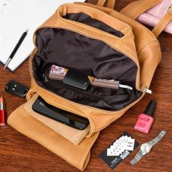 Camel nubuk Beltimore plecak skórzany damski z klapą solidny S41. Brązowe plecaki damskie bez wzorów, z nubiku. Za 214.40 zł.