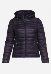Granatowa Pikowana Kurtka z Odpinanym Kapturem Nevettoria. Niebieskie kurtki damskie Born2be, xl, bez wzorów, z materiału. Za 119.99 zł.