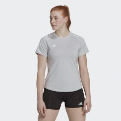 Koszulka HILO. Szare koszulki sportowe damskie Adidas, l, bez wzorów, z materiału, bez kołnierzyka, bez ramiączek, do siatkówki. W wyprzedaży za 119.45 zł.
