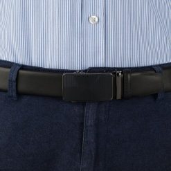 Pasek męski skórzany 3,5 cm klamra automatyczna Beltimore czarny 51-575 : Kolory - czarny, Rozmiar pasków - r.120-135 cm. Czarne paski damskie bez wzorów, ze skóry, wizytowe. Za 64.99 zł.
