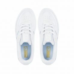 Buty damskie sportowe do chodzenia Puma CALI DREAM. Białe obuwie sportowe damskie Puma, bez wzorów, trekkingowe. W wyprzedaży za 268.00 zł.